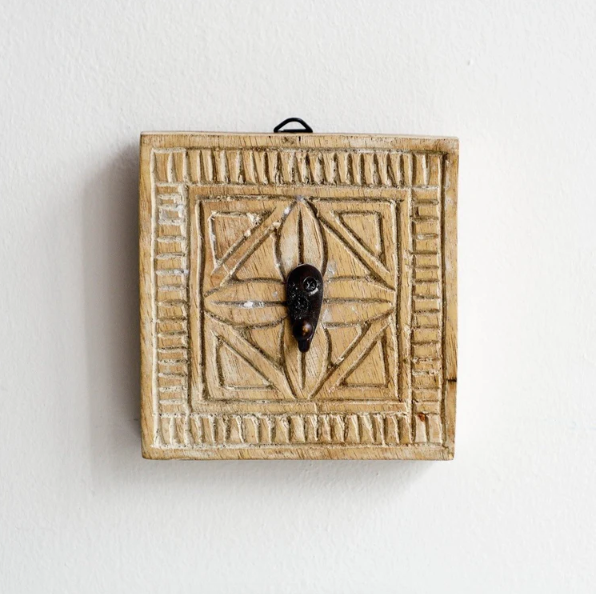 Mirrors & Wall Decor